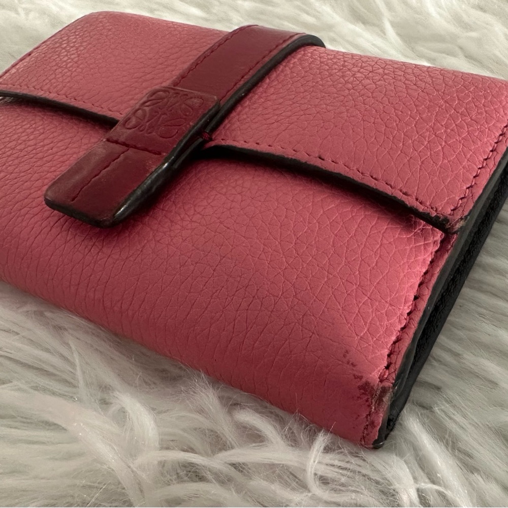 Loewe Womens Vertical Small Pink leather wallet - Picture 5 of 13